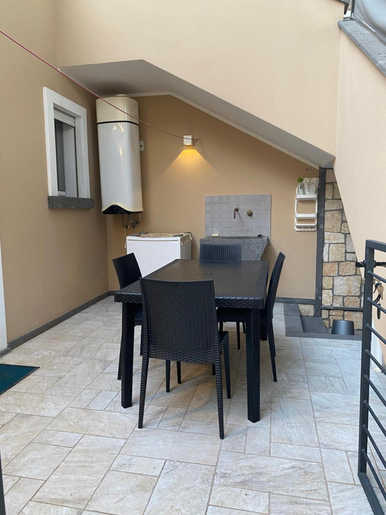 Apartamento Nuova Residenza Dei 7 Pini A Pochi Passi Dal Mare Porto Pino Exterior foto